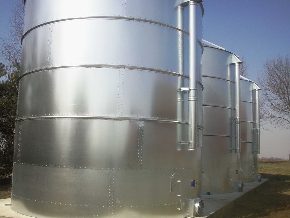 Montaż i demontaż silosów zbożowych.