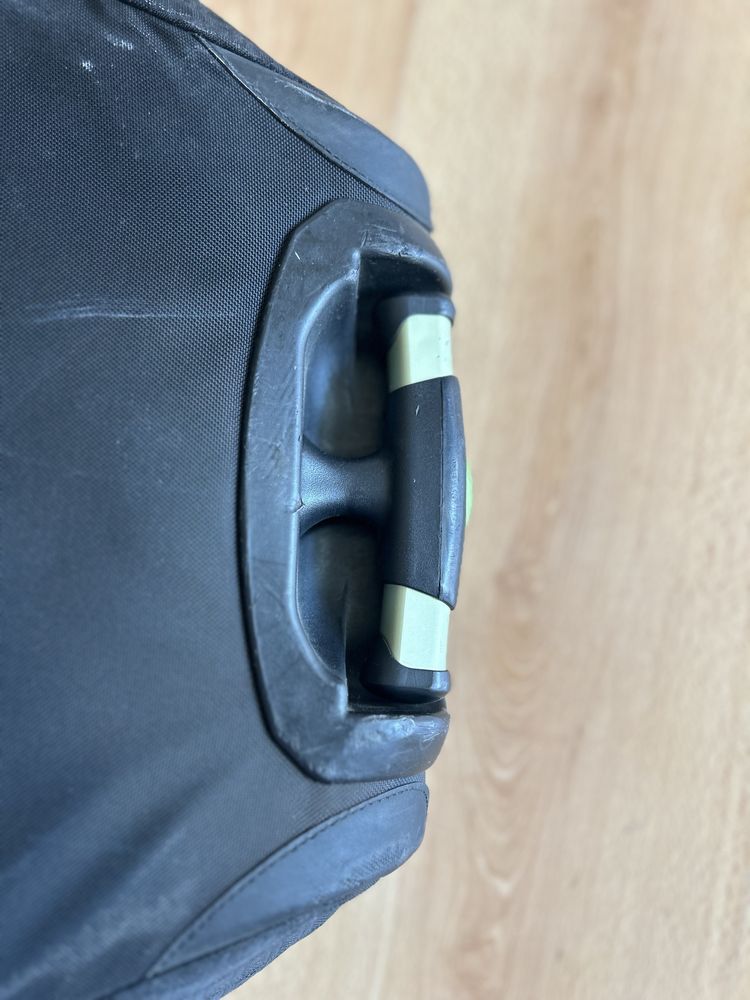 Mochila com rodas Kathmandu