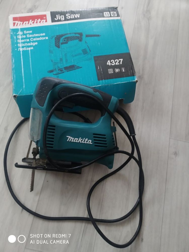 Электролобзик Makita 4327