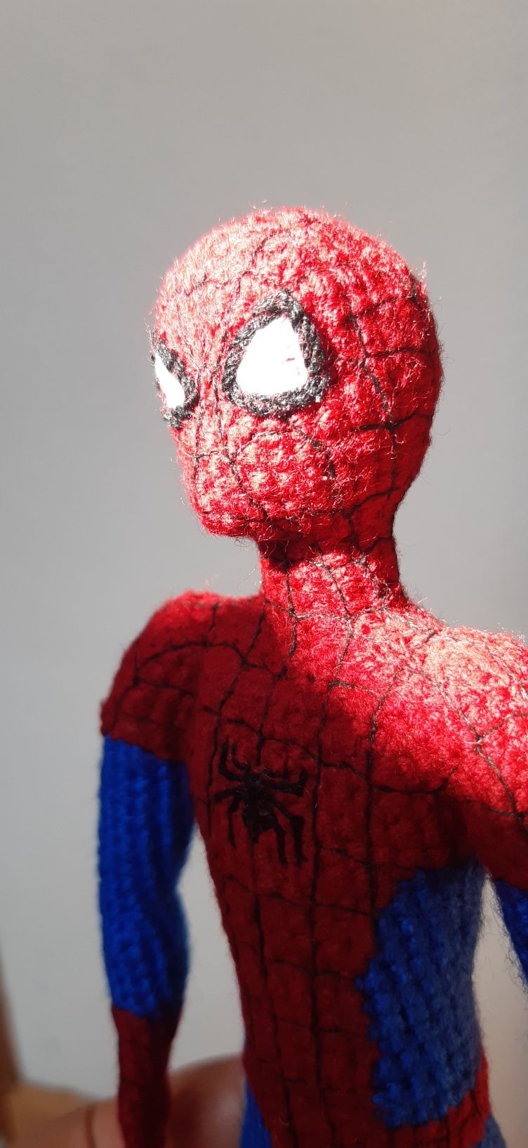 Amigurumi homem-aranha croche boneco (spiderman)