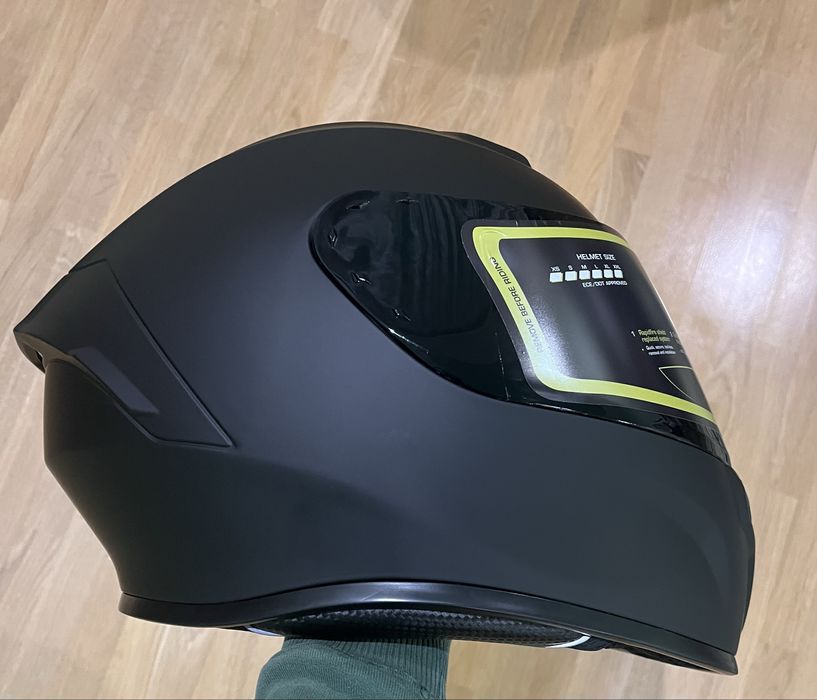 Продам шоломи Crown Racing