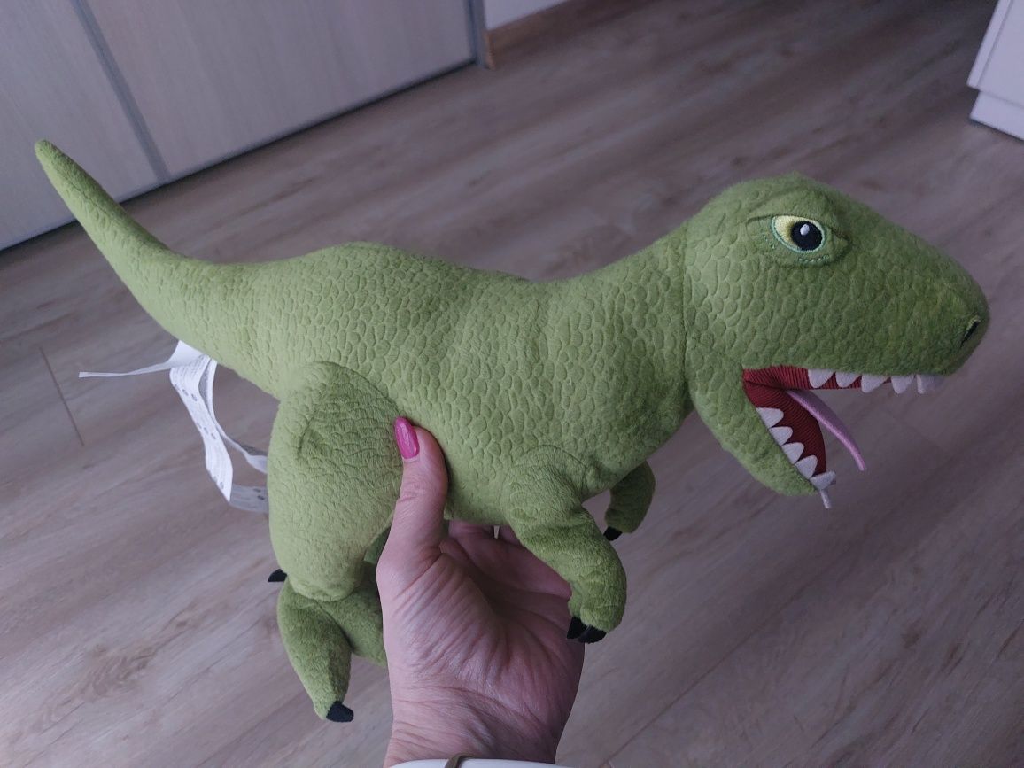 Dinozaur Ikea maskotka, Pluszak