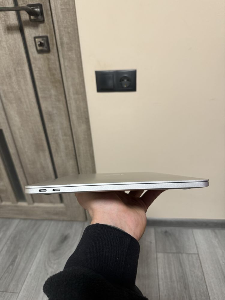 Macbook pro 13 2017 core i5 16/128gb