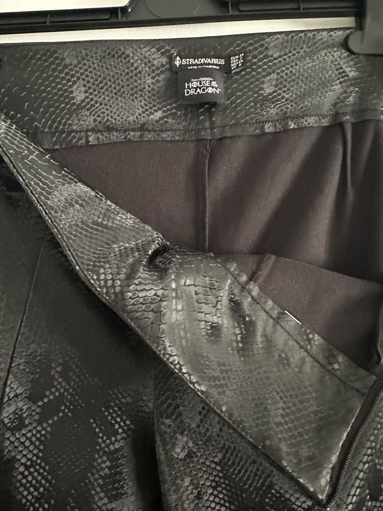 Calça padrao cobra