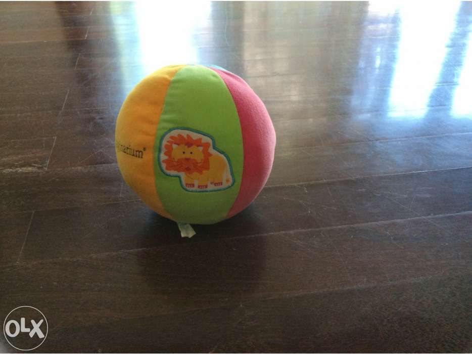 Bola peluche fofinha da imaginarium