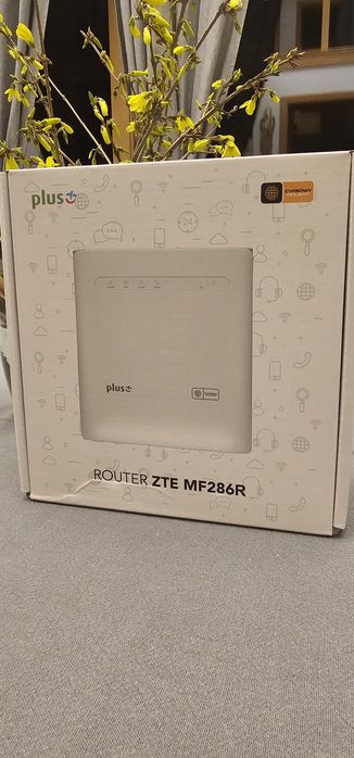 Router LTE firmy ZTE MF286R nowy czarny