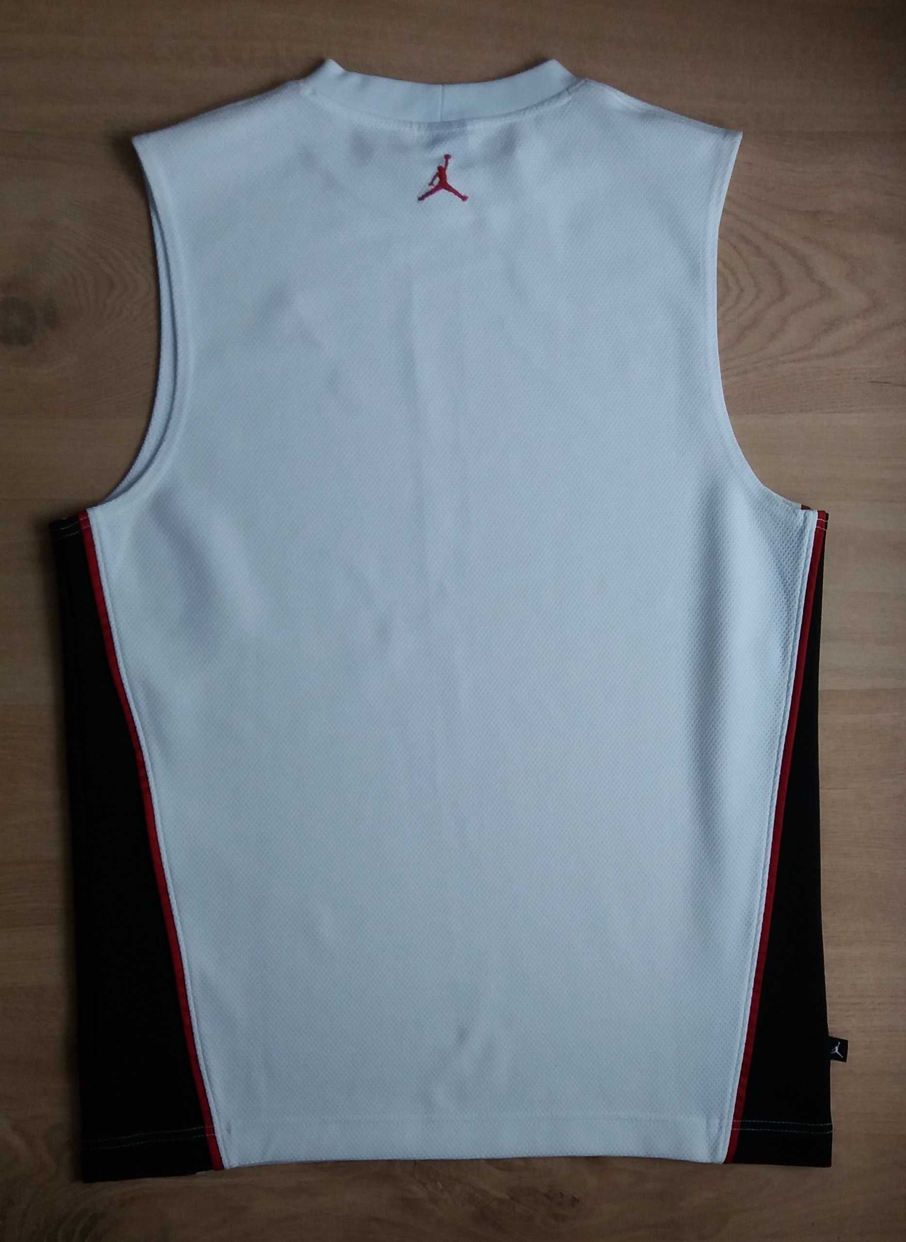 Koszulka Sportowa Jordan S – Wygodna, Bardzo Dobry Stan