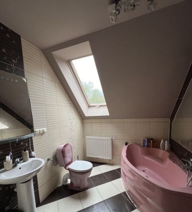 Duzy dom do wynajecia w pieknej okolicy