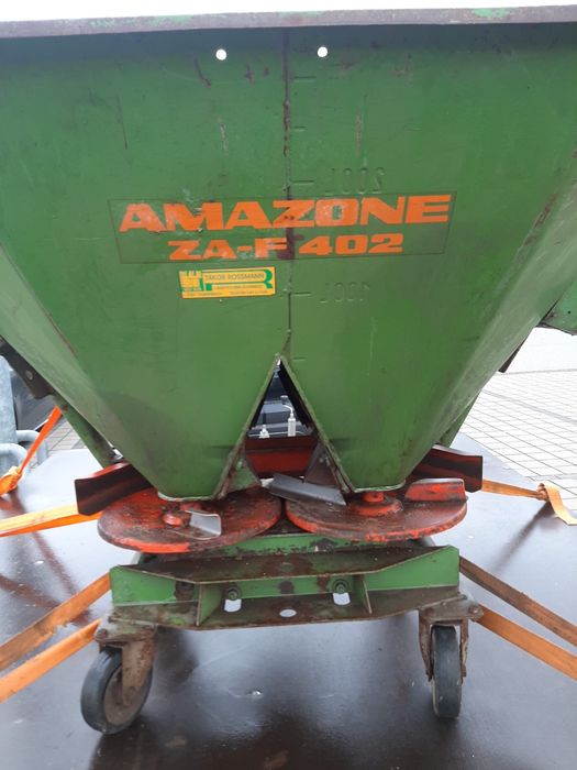 Rozsiewacz nawozu Amazone zaf 804/803 zaf 603 zaf 402  strumyk 1200 L