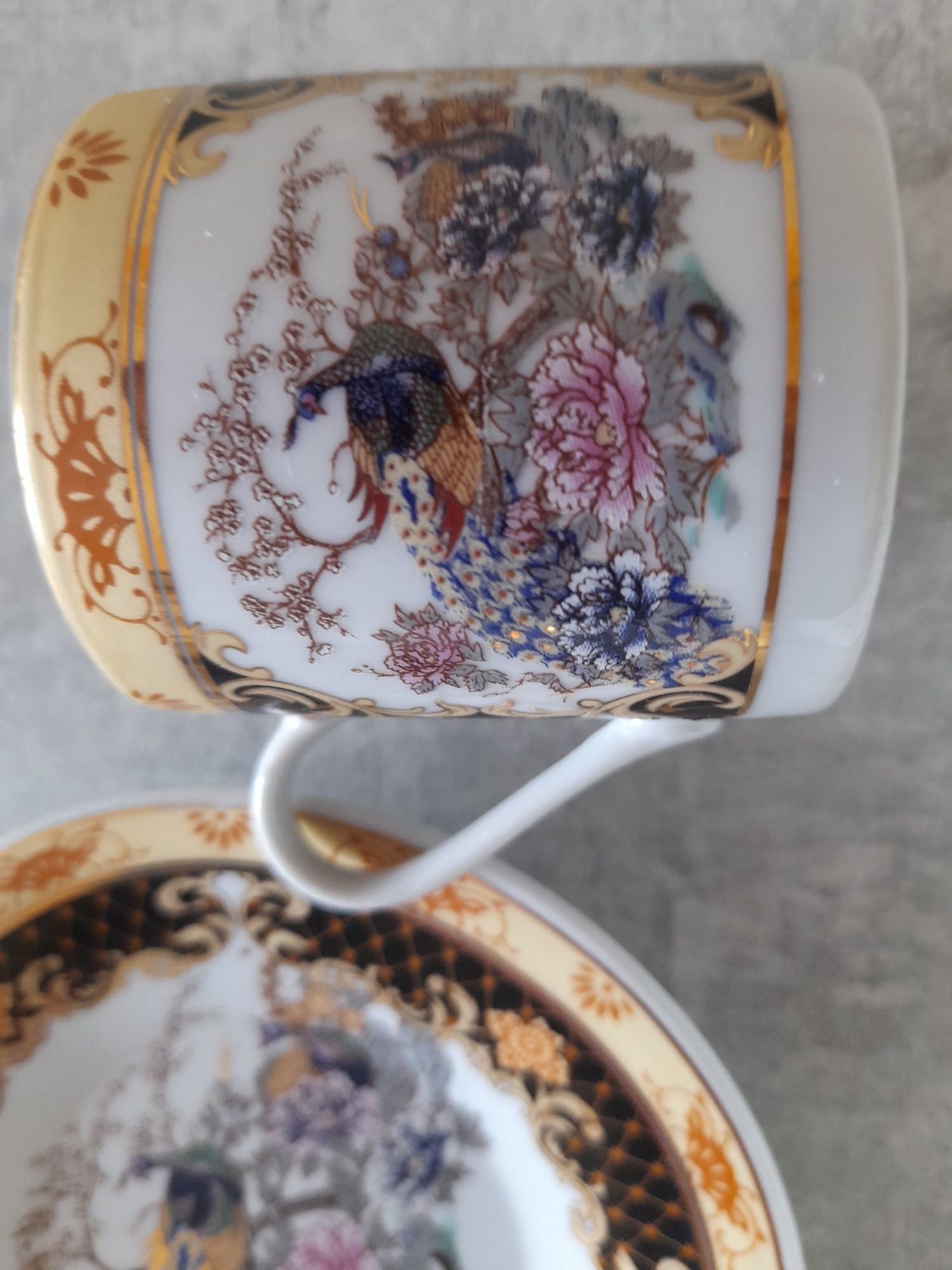 Serwis do kawy espresso z porcelany - 6 filiżanek i spodków