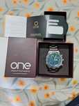 Vendo relógio one novo por 30 euros.
