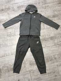 Костюм Nike (size L 147-158cm)