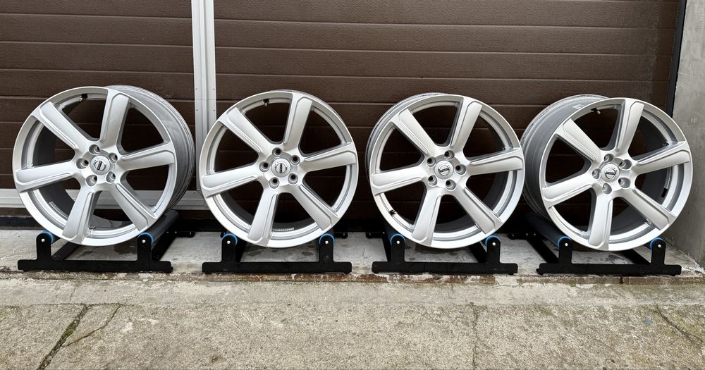 4x felgi aluminiowe 5x108 r19 et42 8J Alufelgi Oryginał Volvo 19”