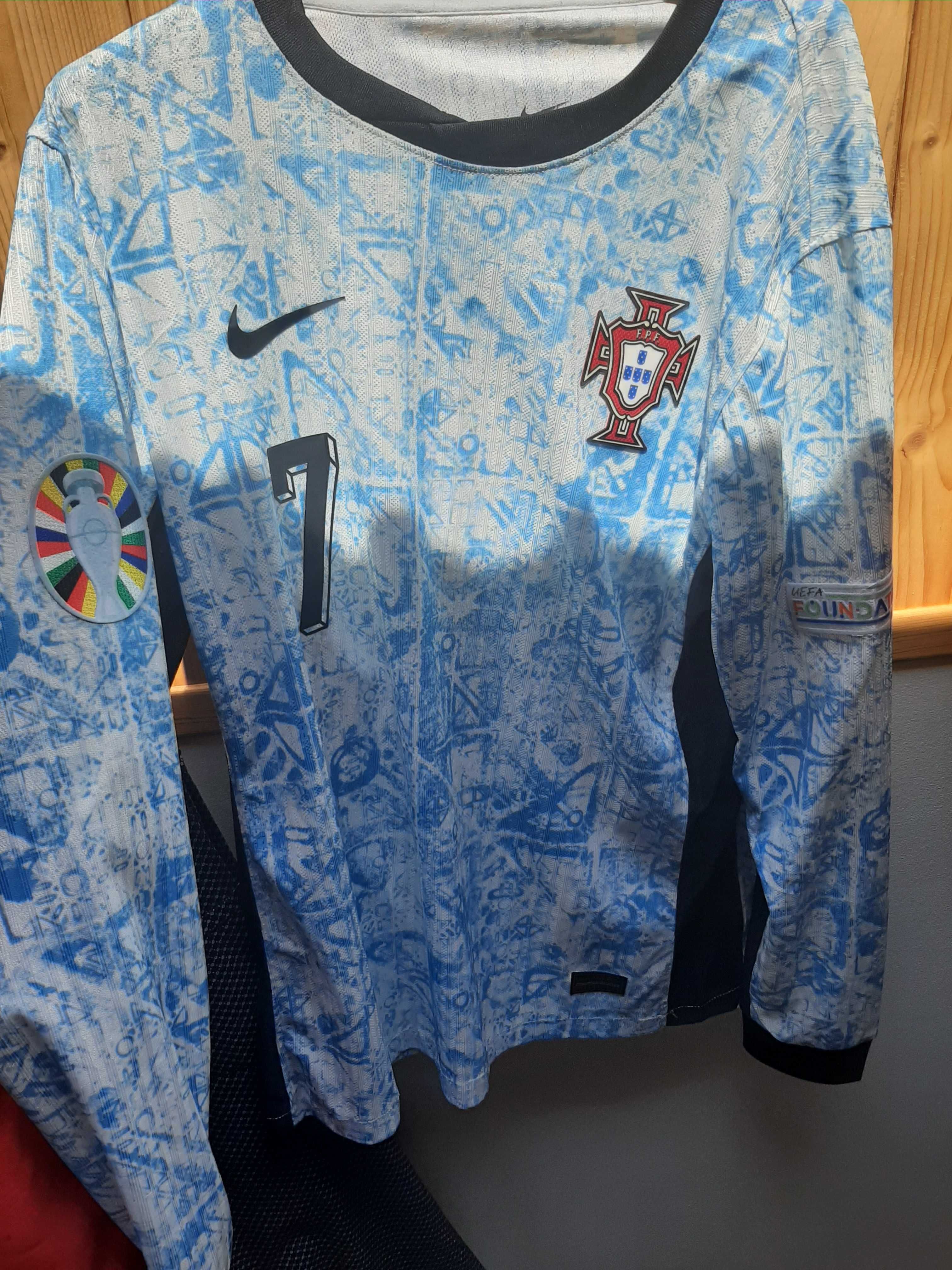 Mam na sprzedaż koszulke Ronaldo 2024 wyjazdową długi rękaw Portugalia