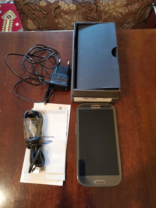 od ręki Samsung Galaxy SIII S3 Smartfon model GT-I9300