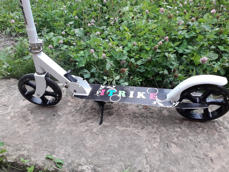 Продам дитячий Самокат