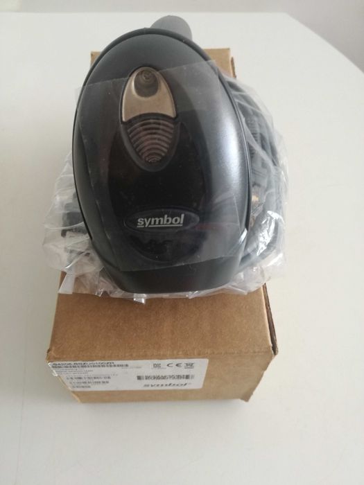 Leitor de código de barras Symbol LS4208 com cabo incluído novos.