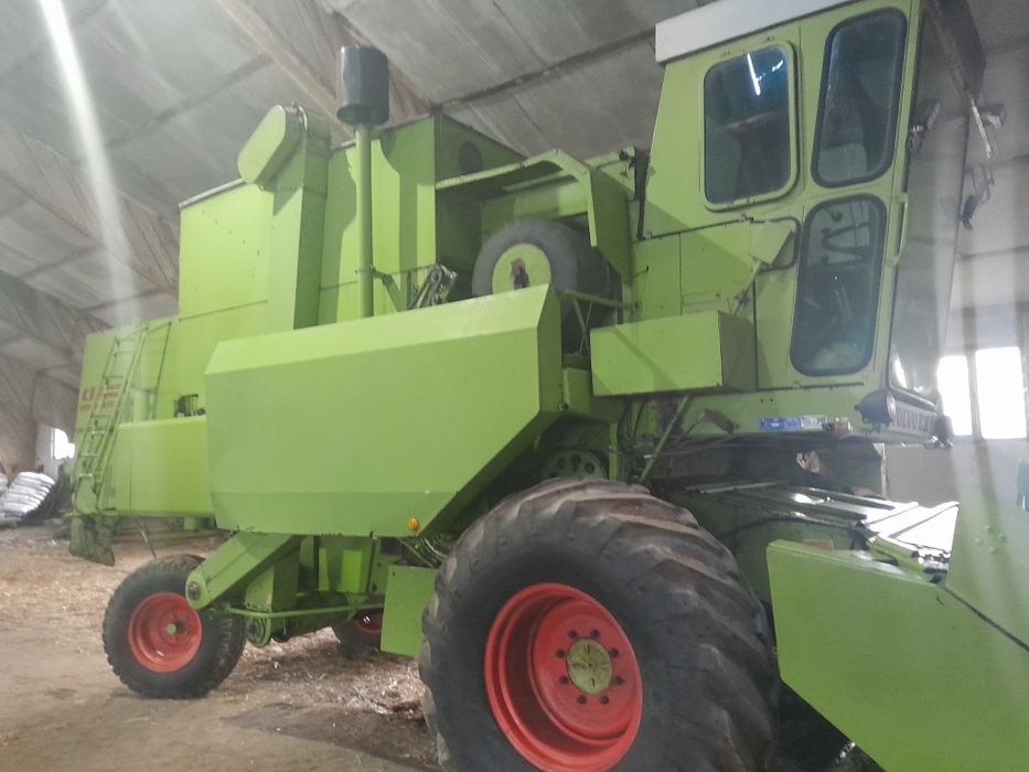 Claas dominator 85