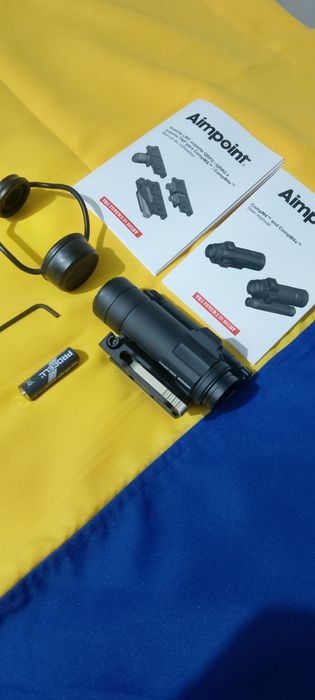 Професійний коліматорний приціл Aimpoint compM4s.