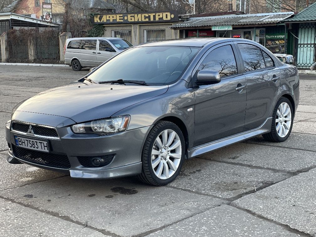 Mitsubishi lancer X  2.4 газ/бензин