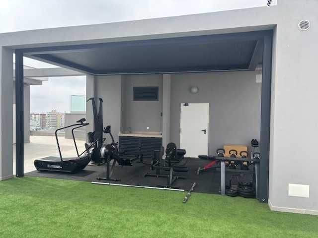 Arrenda-se T2 mobilado NOVO centro Faro com Garagem, Piscina e Ginásio