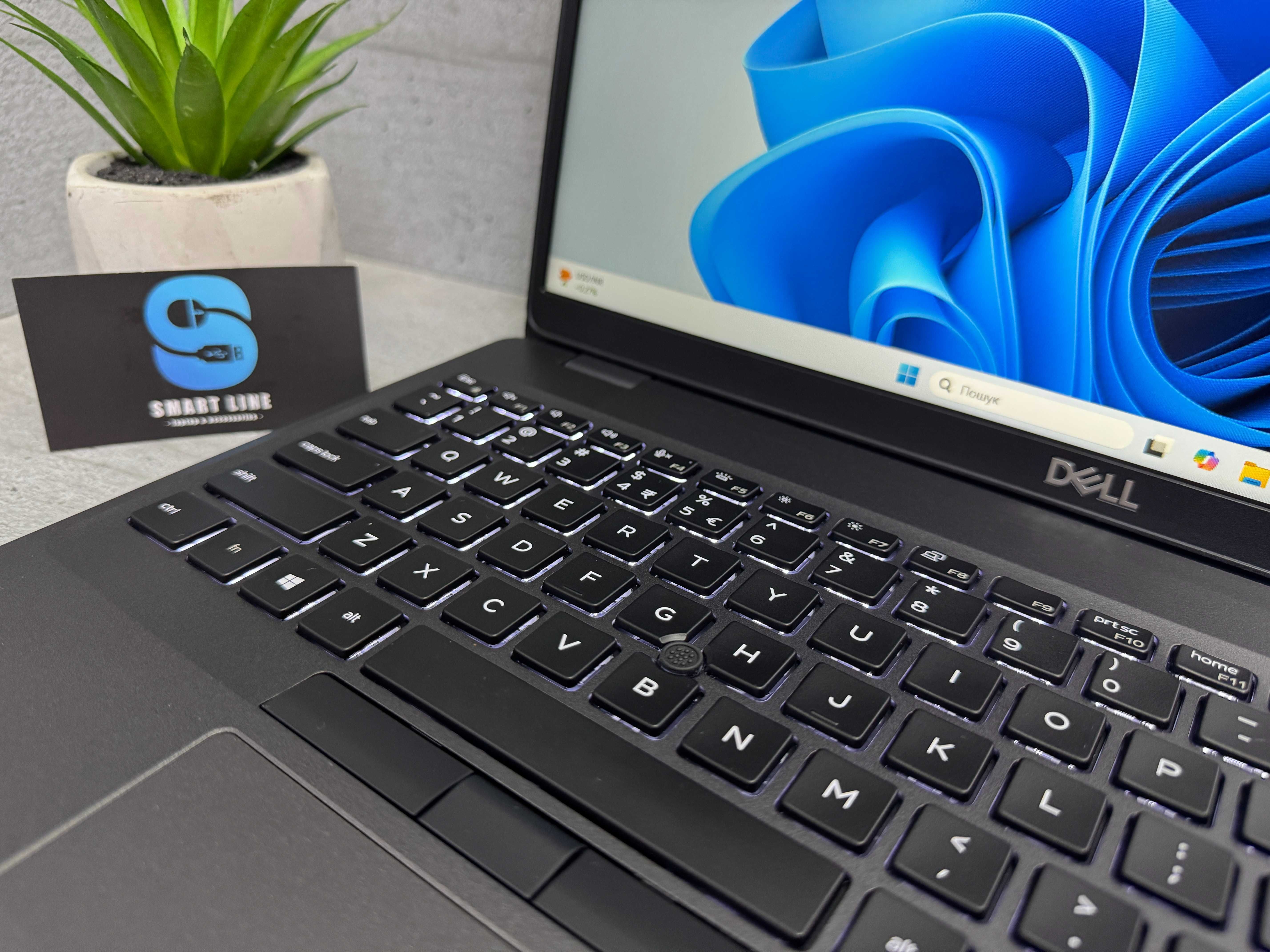 Надійний ноутбук Dell 5500/8gb ddr4/I5-8265U/256gb ssd/15.6 FullHD ips