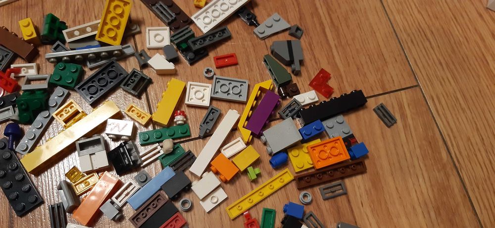 pozostałości klocków lego mini zestaw różne części