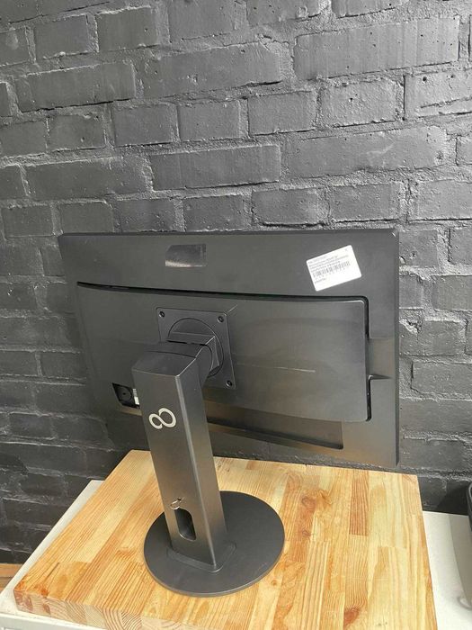 Б/В монітор Fujitsu 24" IPS В наявності багато моніторів різних
