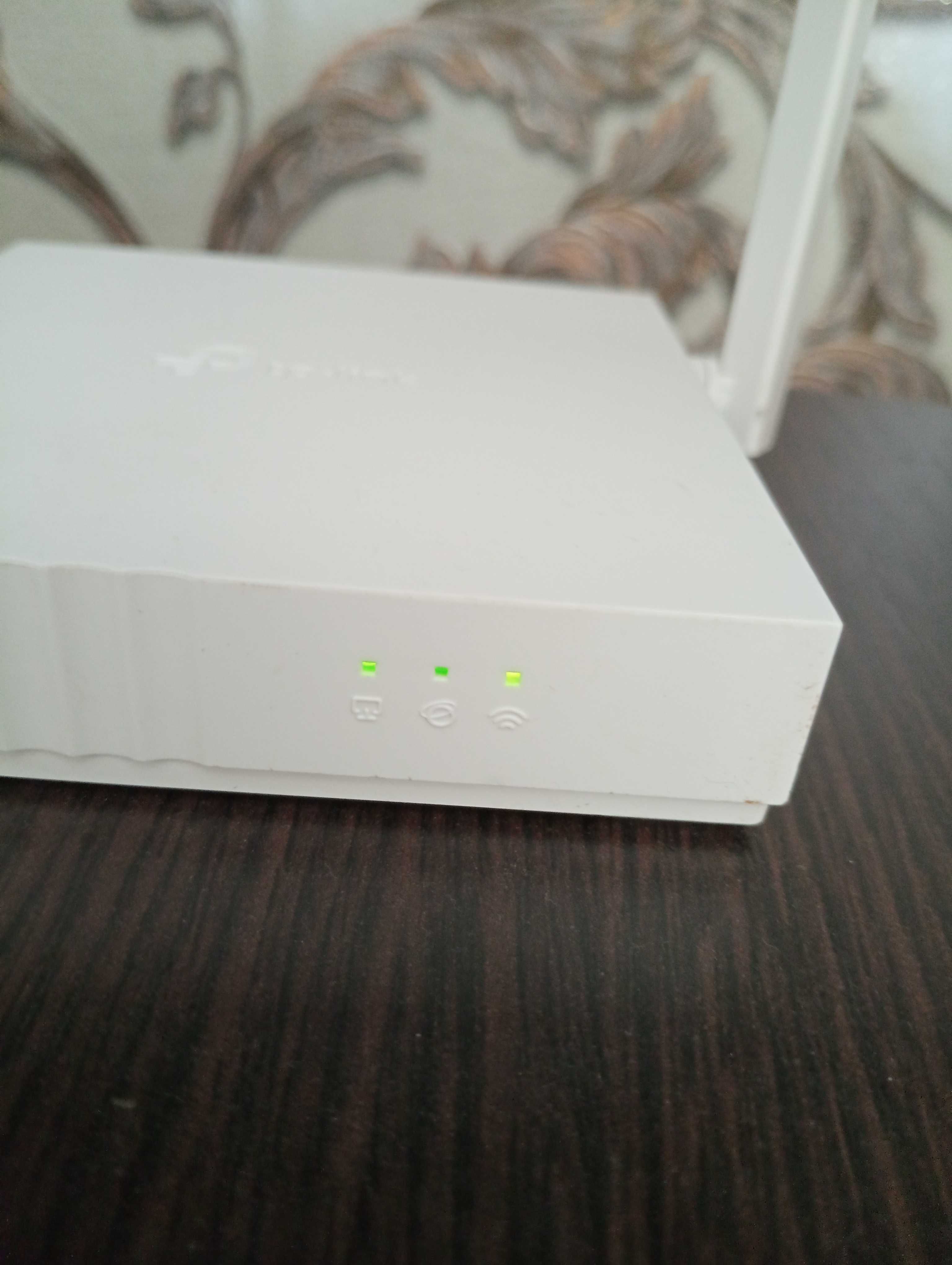 Маршрутизатор TP-LINK TL-WR820N
