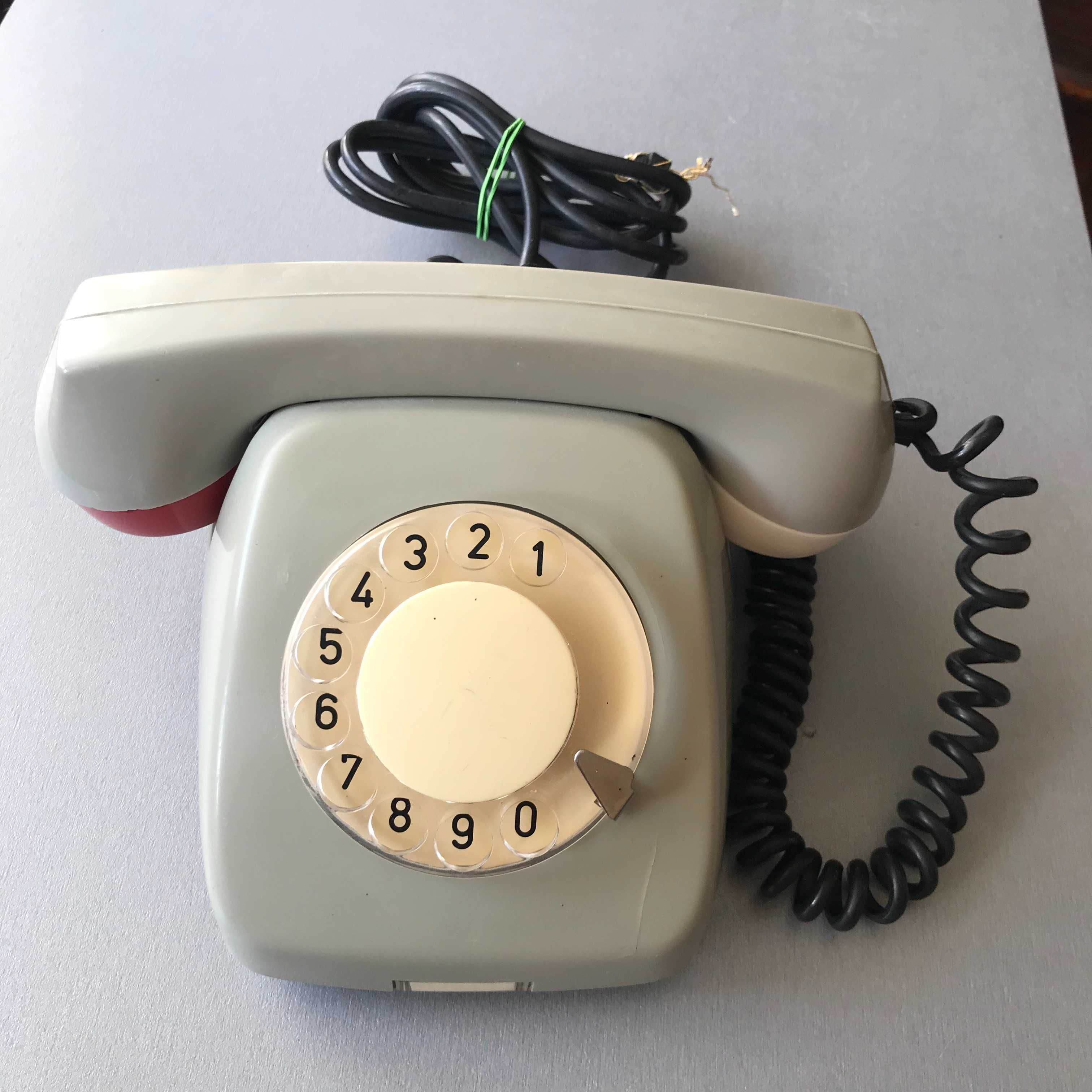 Винтажный дисковый телефонный аппарат RWT CB-664, Польша, 60-е гг.