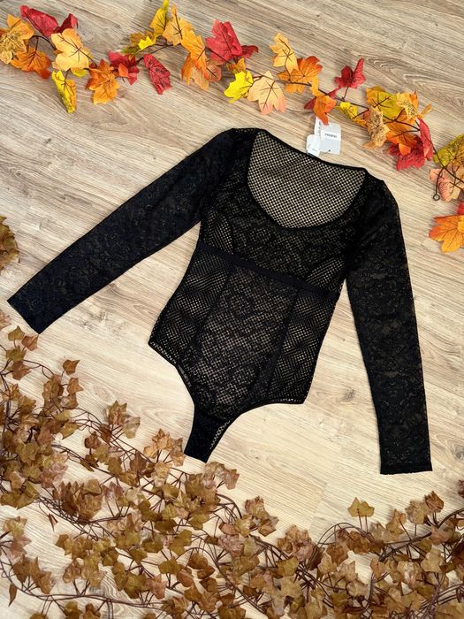 Tezenis m/38 nowe (z metką) śliczne body (bluzka) z koronki
