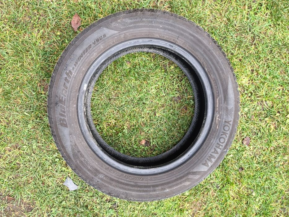 Opony zimowe 185/60/R15 - super stan