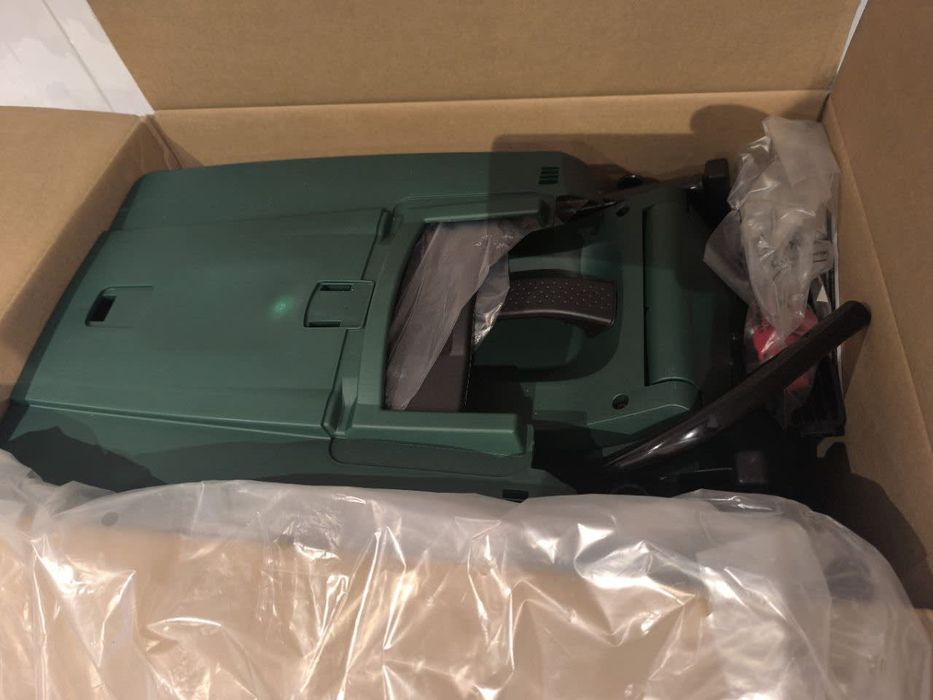 Corta Relvas BOSCH Easy Mower