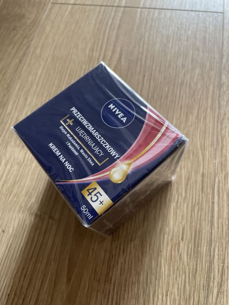 Kremy Nivea 45+ przeciwzmarszczkowy na noc i na dzień