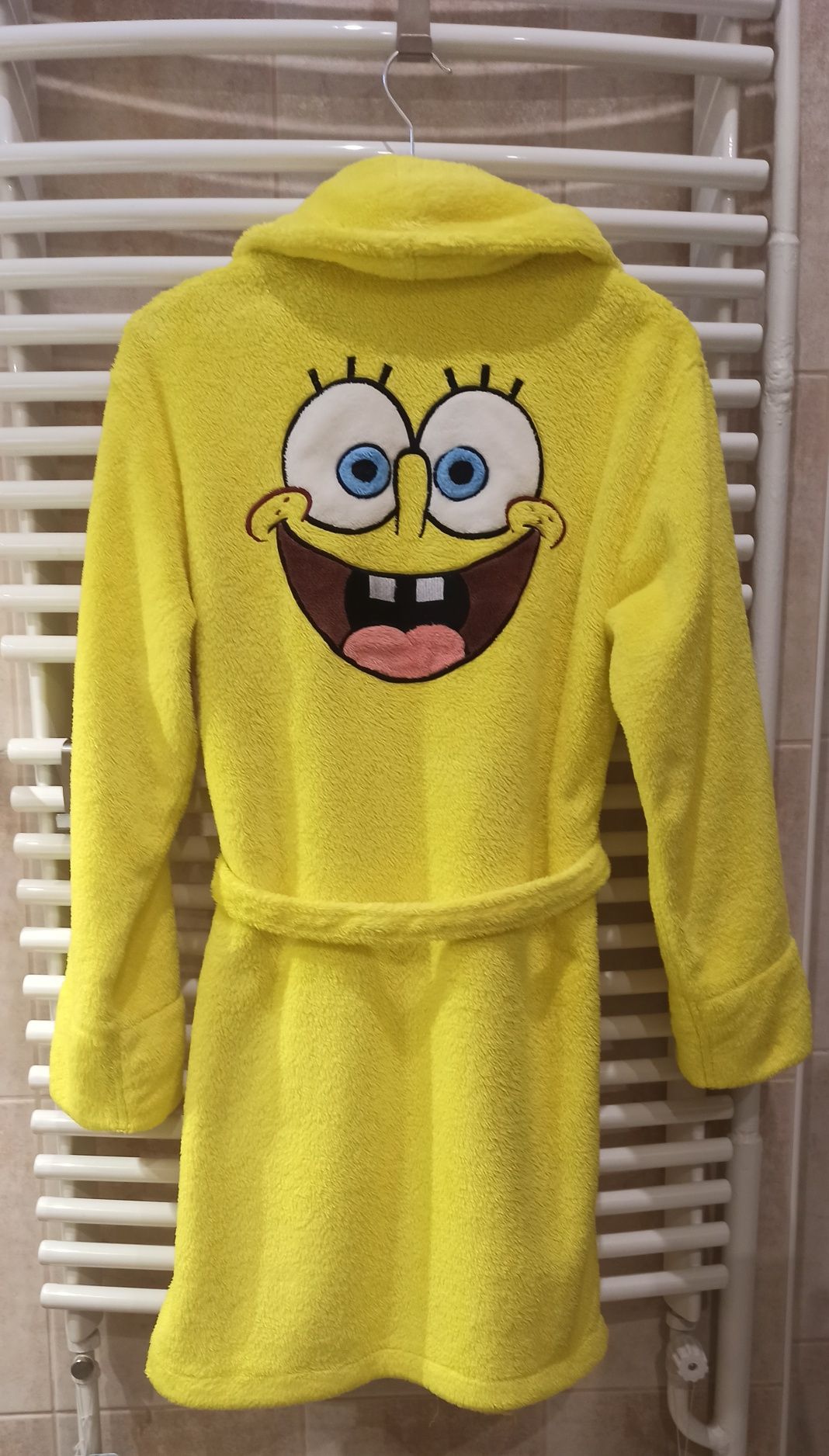 Żółty szklafrok młodzieżowy New Look SpongeBob SquarePants