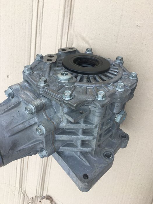 Раздатка роздатка мост Hyundai Santa Fe 2009 2010 2011 47300-3B300