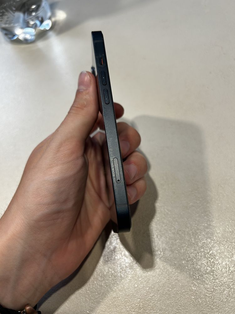 Продам Iphone 13 128gb Neverlock