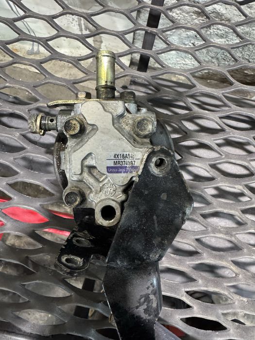 Гидроусилитель mitsubishi l200 pajero sport 4d56 2.5 td mr374897