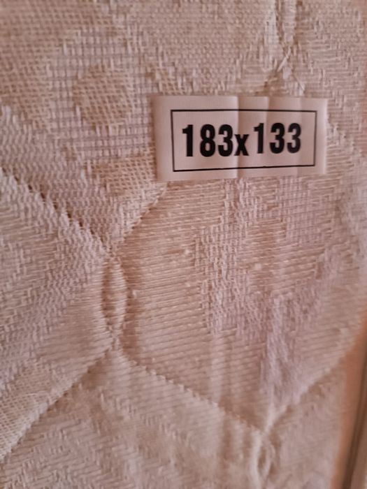 Cama de casal, colchão e estrado