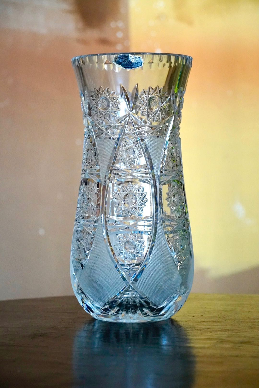 Duży kryształowy wazon Huta Julia PRL naklejka