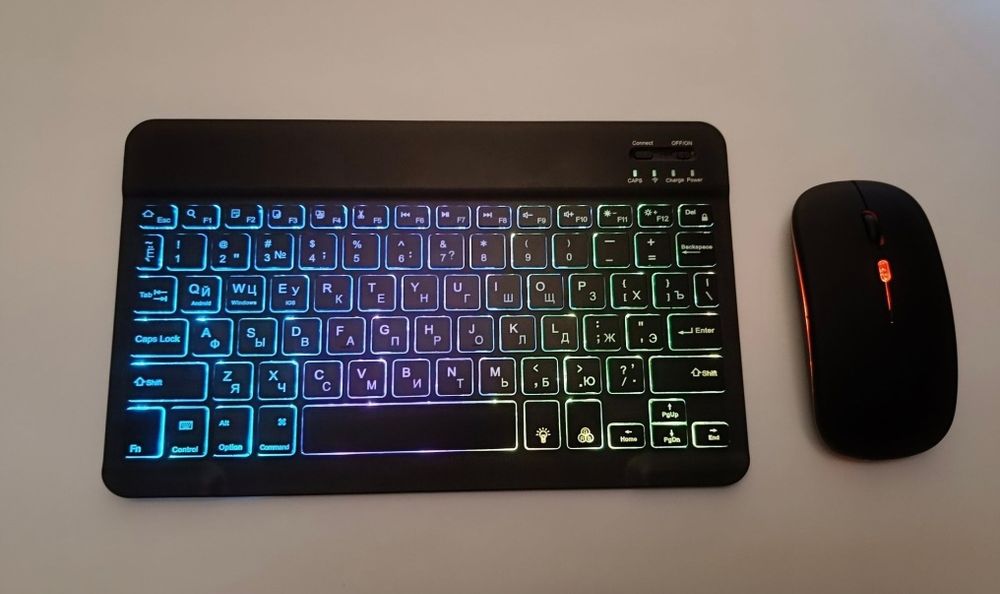 Беспроводная клавиатура с подсветкой + мышка/Бездротова клавіатура