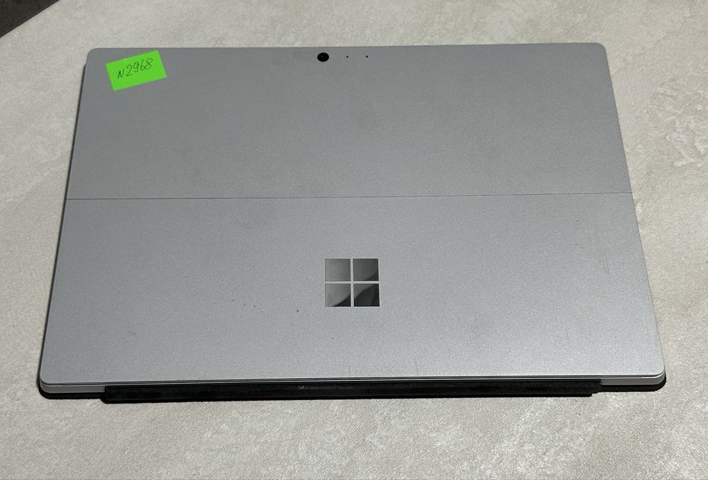 Планшет Surface Pro 4 (1724) 12.3’’ 8GB RAM/256GB SSD/i5-6300U/ N2968