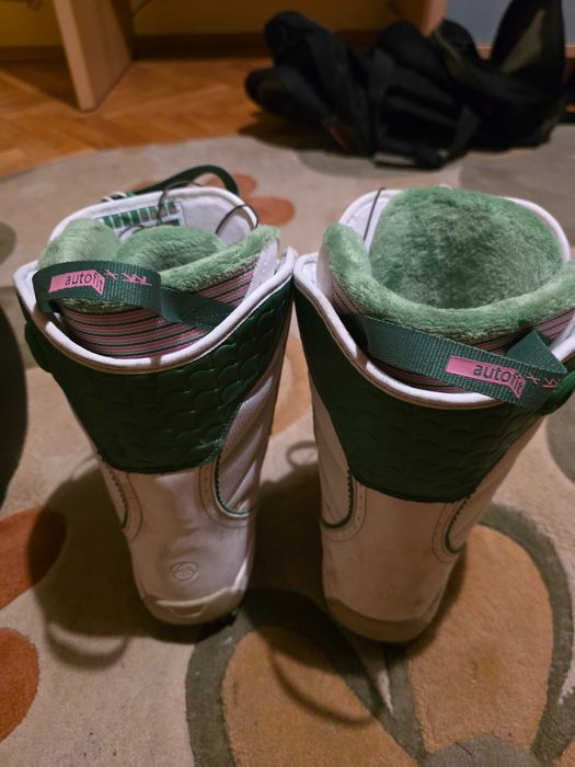 Deska snowboardowa 150cm z butami