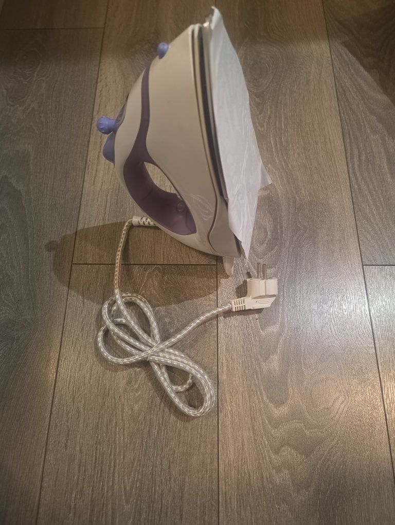 Nowe żelazko Technika TK-1580