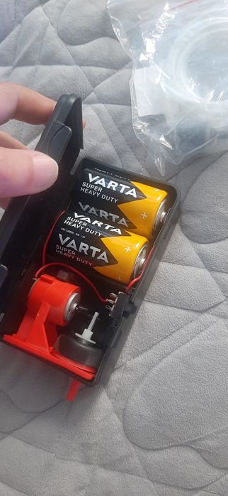 Компрессор для аквариума на батарейках!