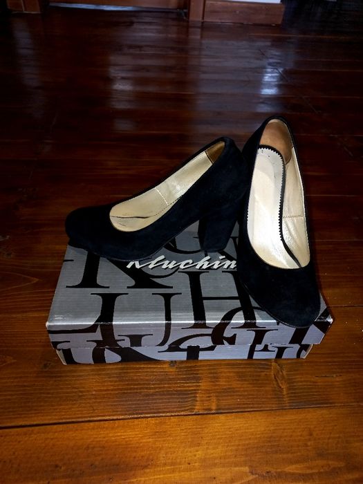 Туфлі на дівчину