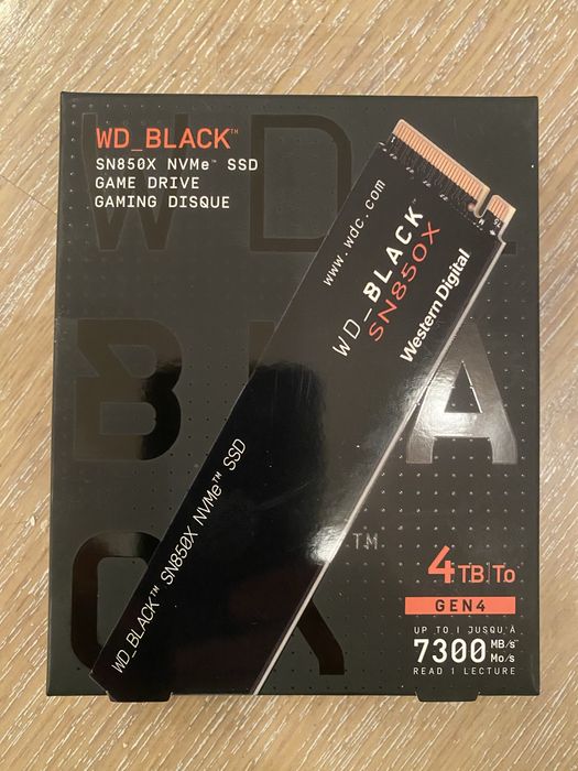 WD Black SN850X 4TB NVMe SSD (WDS400T2X0E)