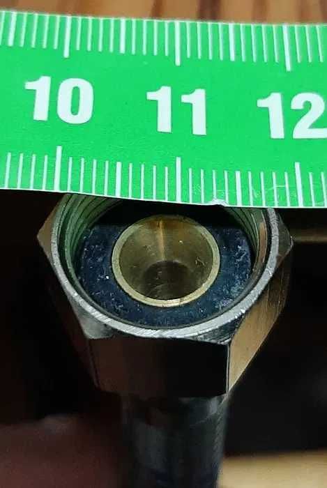 WĘŻYK DO BATERII (3/4'' x M10x1) 35cm. Wężyk przyłączeniowy.