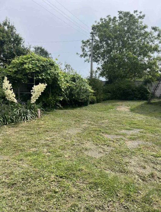 Продам будинок неподалік міста