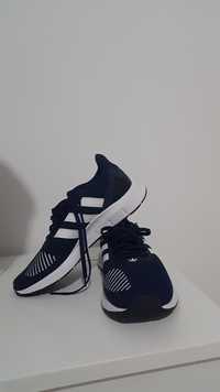 Tênis Adidas n42